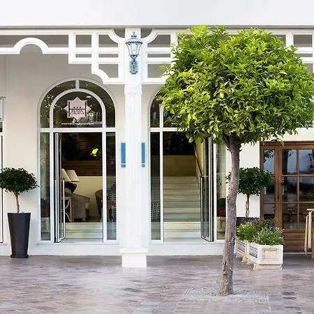 Hotel Plaza Cavana 5 Nerja